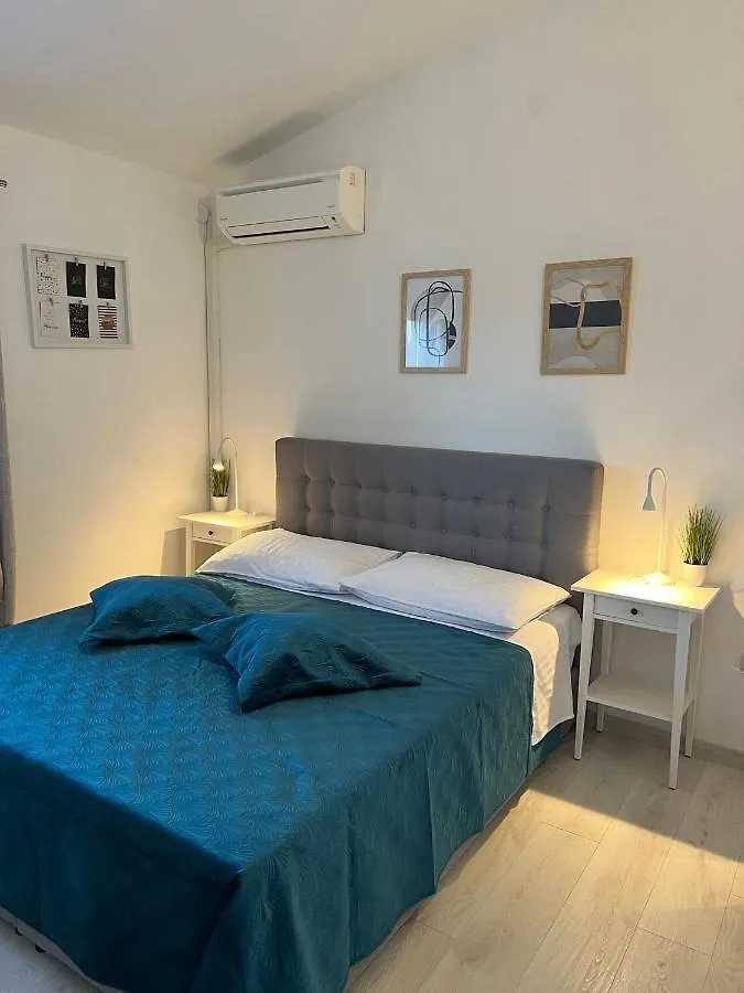 Apartments And Rooms Lorena 236 Rovinj Pensjonat