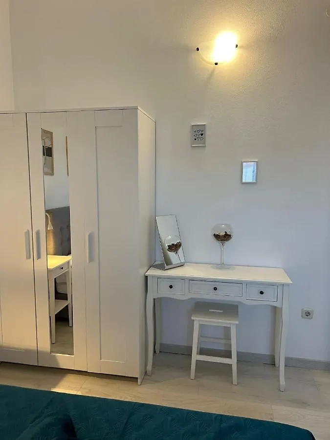 Apartments And Rooms Lorena 236 Rovinj Pensjonat