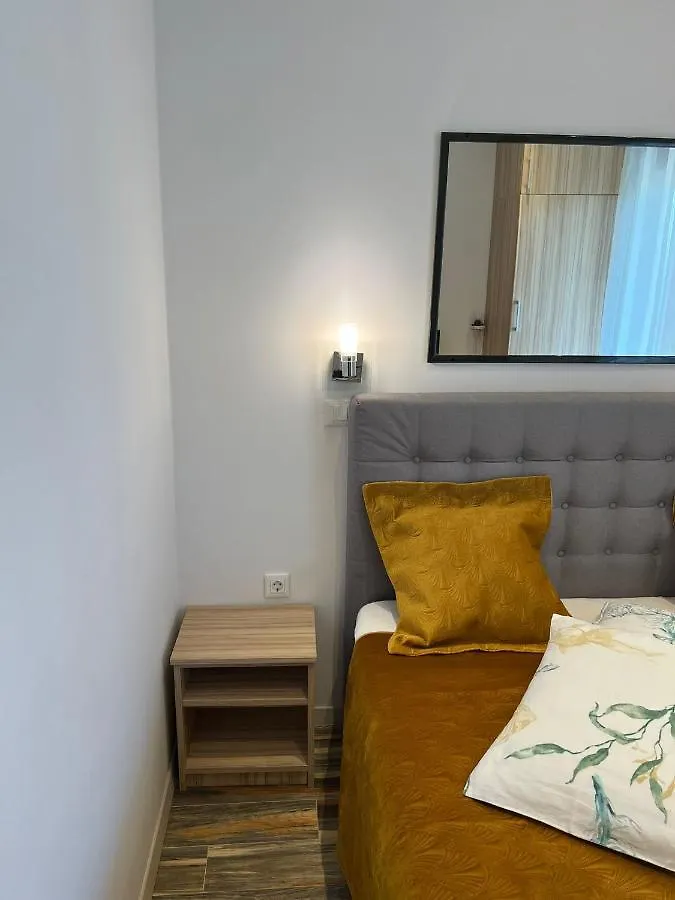 Apartments And Rooms Lorena 236 Rovinj 3*,  Chorwacja