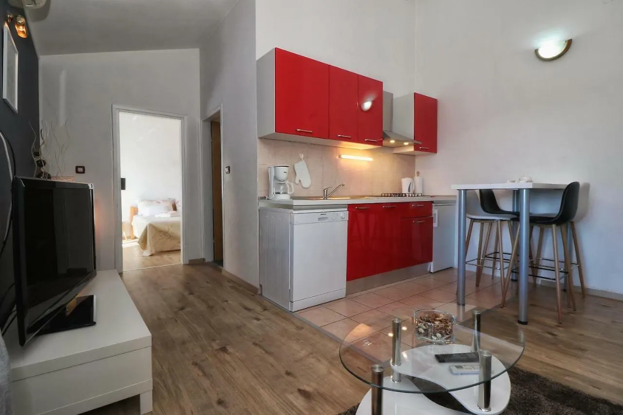 Pensjonat Apartments And Rooms Lorena 236 Rovinj