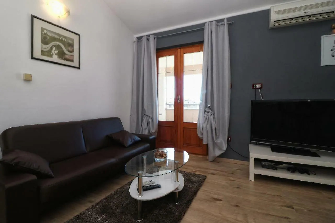 Apartments And Rooms Lorena 236 Rovinj 3*,  Kroatien