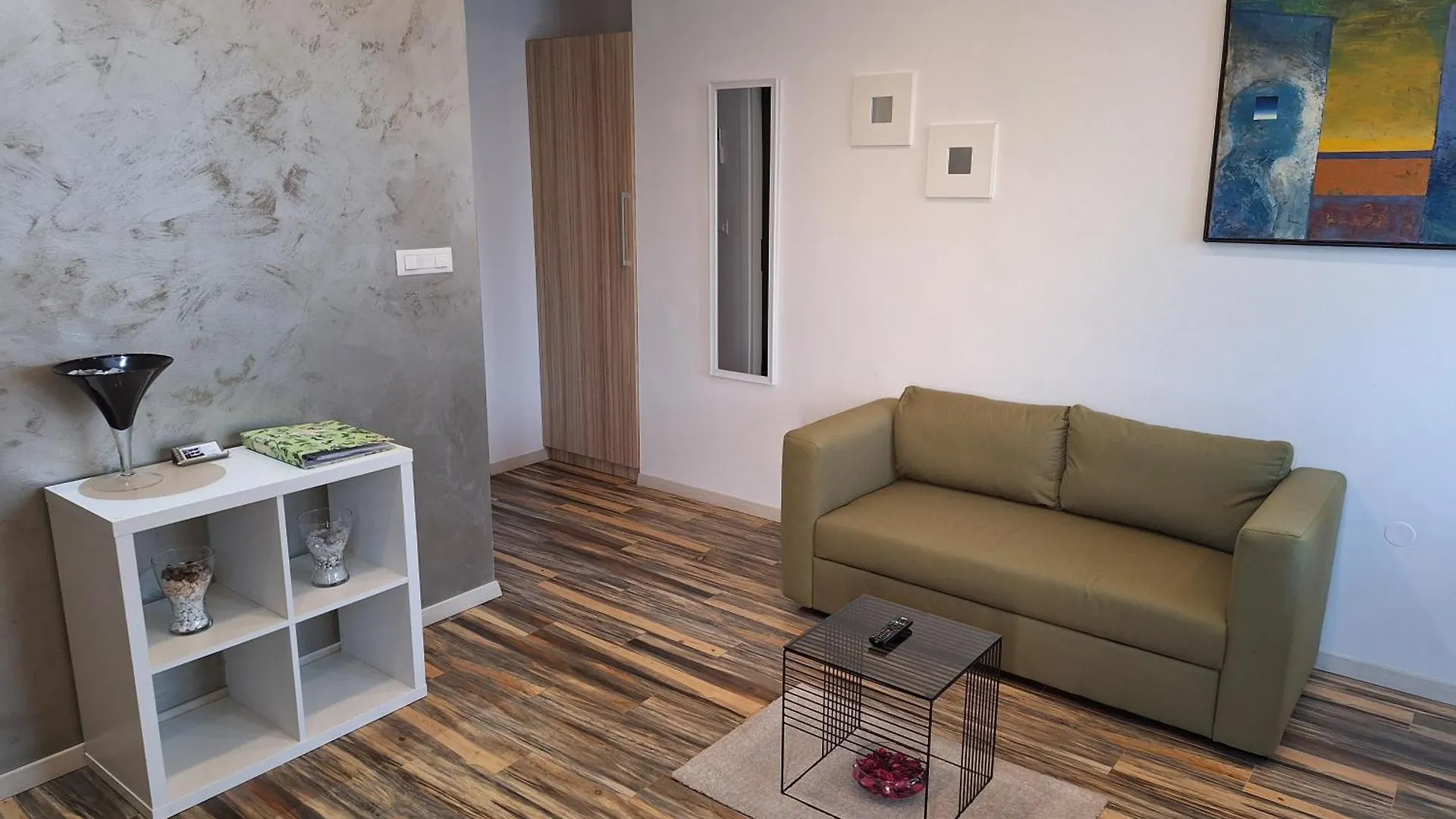 Apartments And Rooms Lorena 236 location
